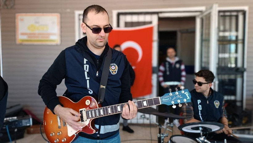 Van'da polislerin müzik grubu 'Hangar' sahneye çıkıyor - Resim: 10
