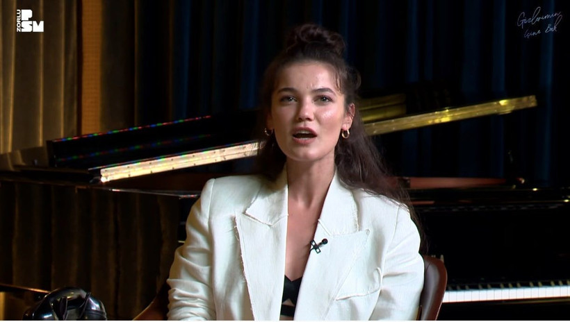 Pınar Deniz Miray Daner ile Vatanım Sensin'de birbirlerine tokat attıklarını anlattı - Resim: 2