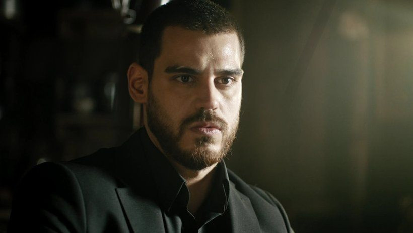 Reytingde 5'ine birden fark attı zirveyi gören şaşırdı: Kaderimin Oyunu Kara Tahta Yalnız Kurt Arka Sokaklar Aziz - Resim: 3