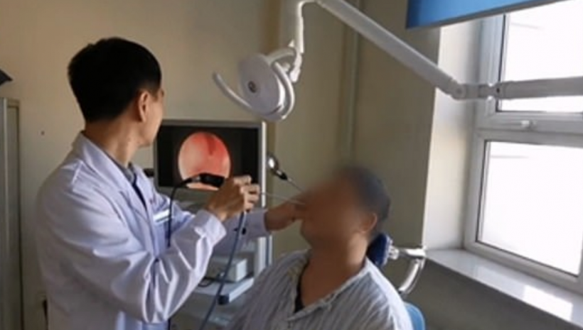 Solunum güçlüğü çektiği gerekçesiyle hastaneye gitti! Burnundan çıkan şoke etti - Resim: 4