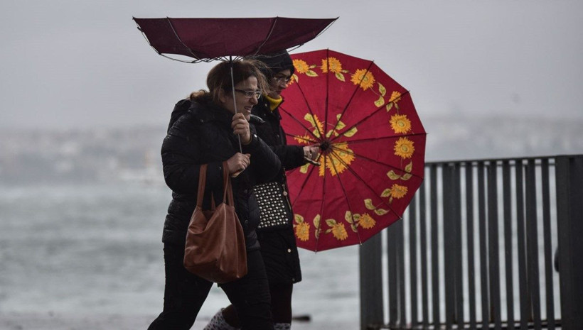İstanbul'da 2 gündür devam eden fırtına ne zaman bitecek? - Resim: 1