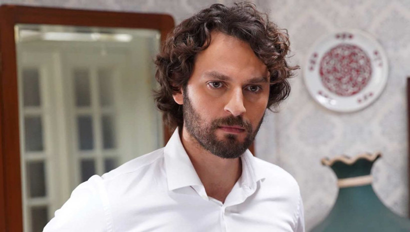 TRT 1 Masumlar Apartmanı yıldızı Birkan Sokullu sevgilisiyle gecelerde yakalandı - Resim: 1