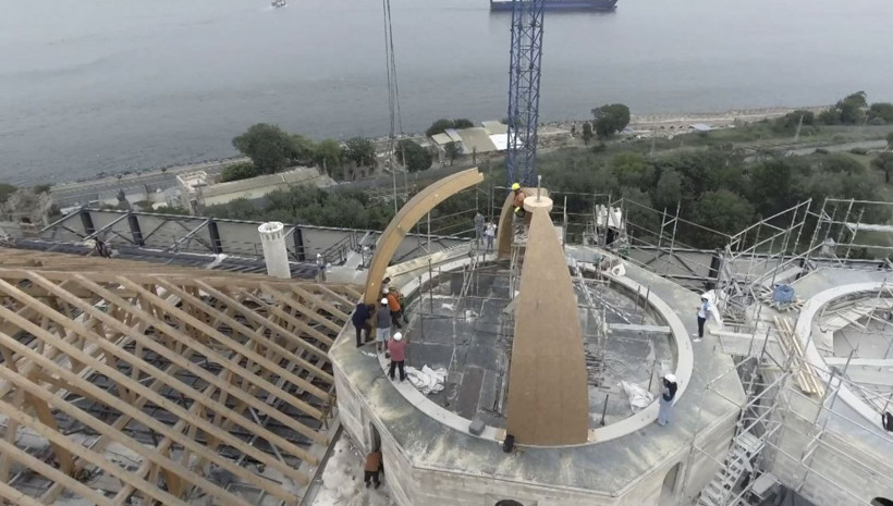 Topkapı Sarayı'ndaki bin 500 tonluk yük kaldırıldı Kayan bölgeye çok yakındı - Resim: 2