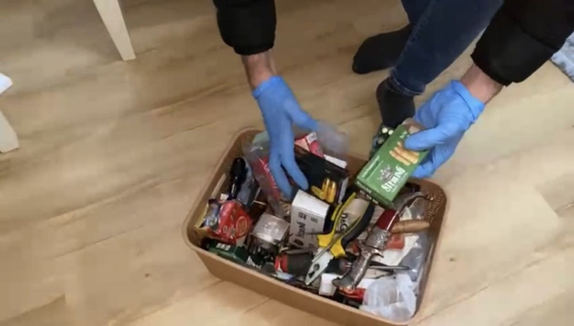 İstanbul'da cephanelik ev şoku! Tabancalar ve uçaksavar mermisi bulundu - Resim: 2