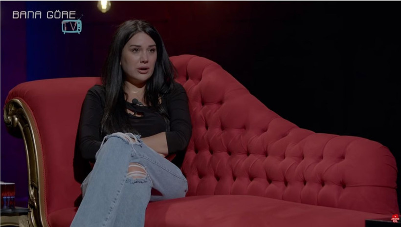 TikTok fenomeni kocasının ayaklarını öpmeye doyamadı! Midem bulandı yorumları gelince... - Resim: 1