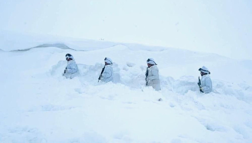 Bakanlıktan terörle mücadele paylaşımı: Mehmetçik zorlu kış şartlarında görevinin başında! - Resim: 1