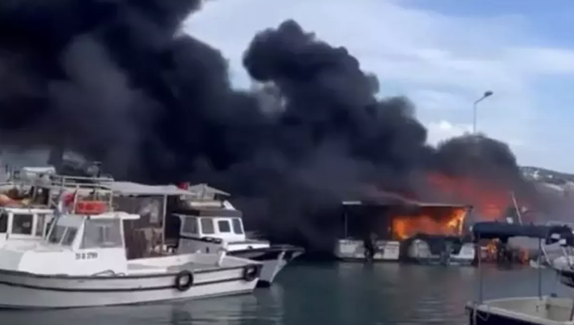 Çeşme'de korkunç olay! Tekneler alevlere teslim oldu... - Resim: 1