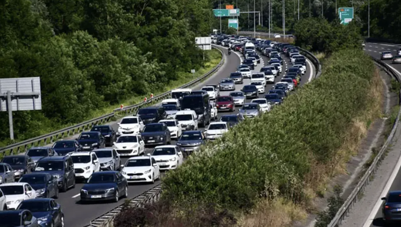 Bayram dönüşü trafik kilit! Kilometrelerce kuyruk oluştu - Resim: 5