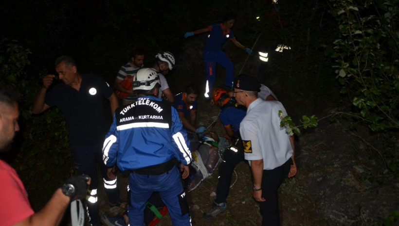Samsun'da kayalıklarda selfie merakı sonu oluyordu - Resim: 3