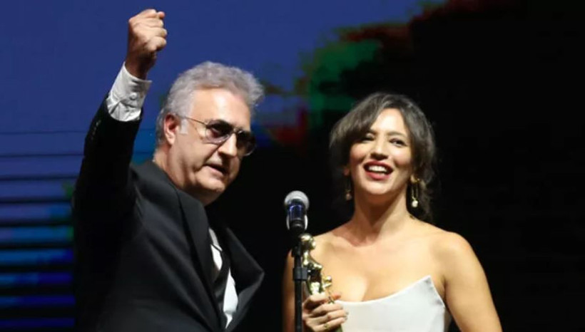 Nihal Yalçın'a sevgilisi Berker Güven ve Ceren Moray'dan Tamer Karadağlı'ya karşı destek - Resim: 1