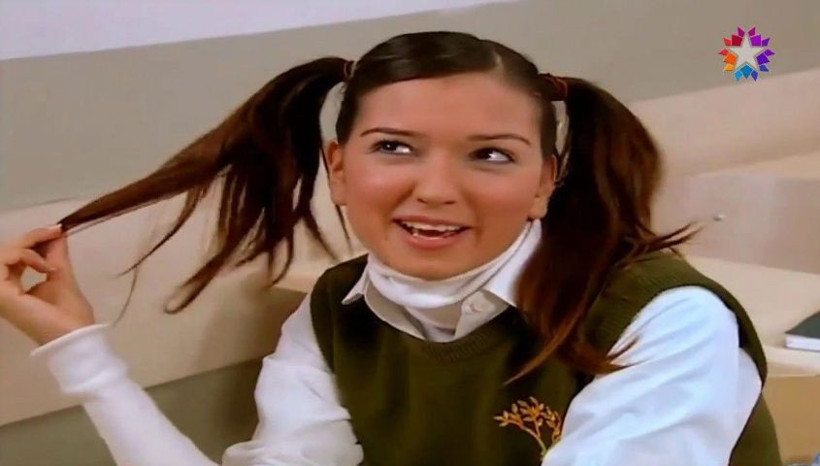 Acemi Cadı'nın Tuğçe'si Billur Yazgan'a bakın! Son haliyle yıllara meydan okuyor! - Resim: 3