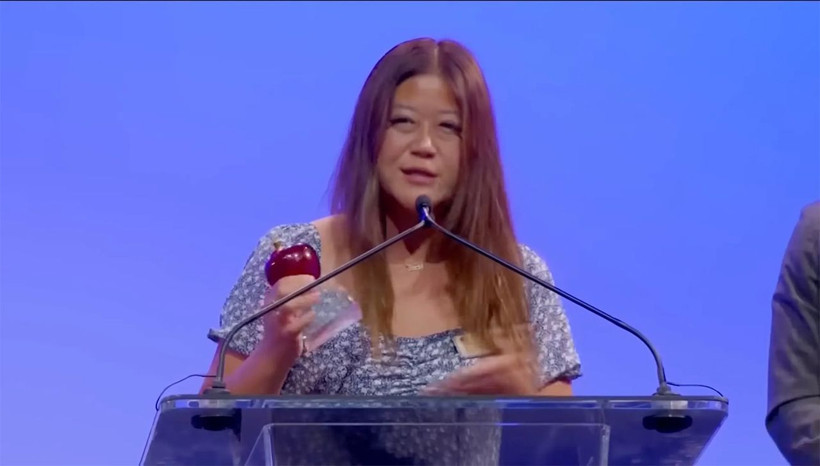 Yılın öğretmeni sapık çıktı! 12yaşındaki iki öğrencisiyle yasak aşk yaşamış! Müstehcen fotoğraflar oraya çıktı - Resim: 1