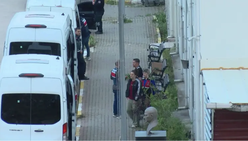 Ünlülere operasyonda 9 kişi serbest kaldı... - Resim: 3