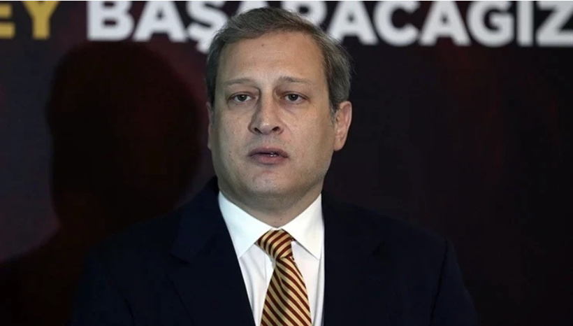 Eski başkan yeni aşkı ile tribünden izledi! El ele ilk kare... - Resim: 3