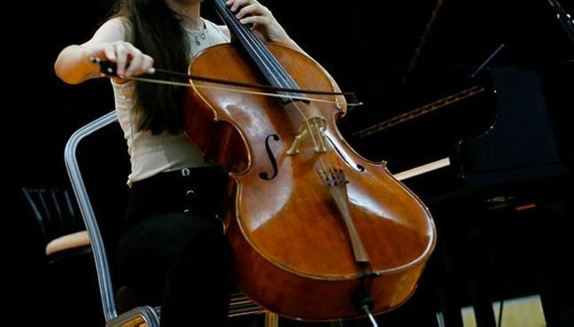 8 yıl ders aldığı orkestra şefi taciz etti 'eve çağırdı' dedi her şeyi anlattı - Resim: 1