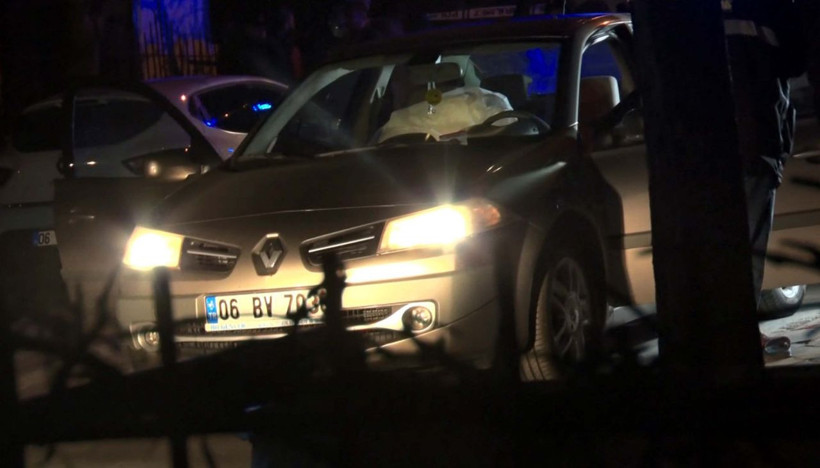 Nişanlısını iş arkadaşının eve bıraktığını görünce - Resim: 4