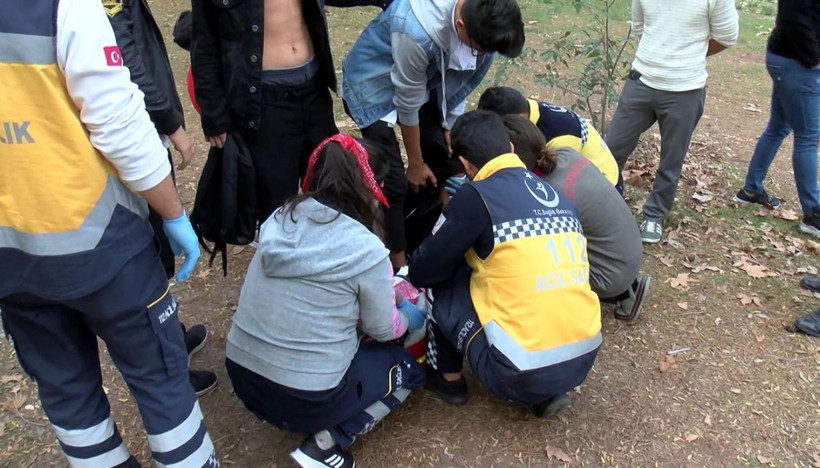İstanbul Bakırköy'de öğrenciler arasında bıçaklı kavga 2 yaralı - Resim: 1