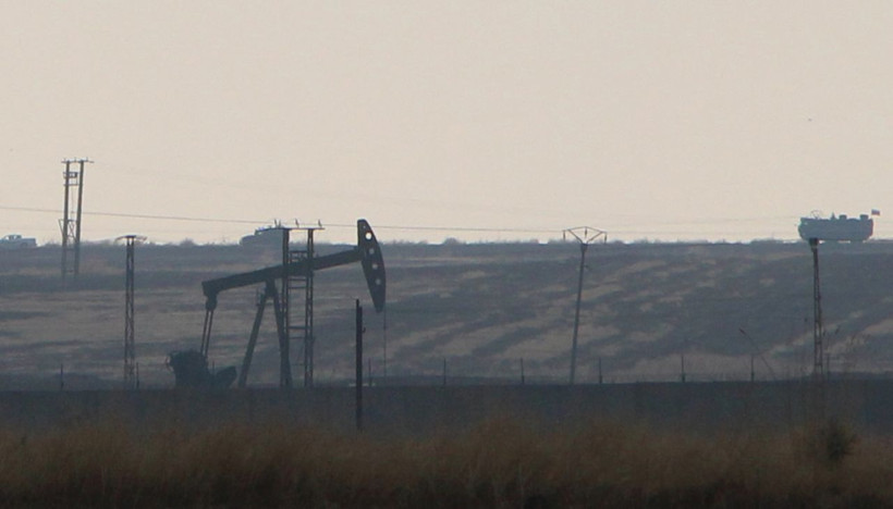 Rus askeri polisinden petrol kuyuları çevresinde devriye - Resim: 1