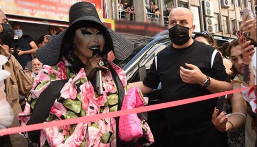 'Ağzını açıp söyleyemezdi' deyip Bülent Ersoy her şeyi anlattı! İlyas Tetik'e intihar öncesi rest mi çekti? - Resim: 3