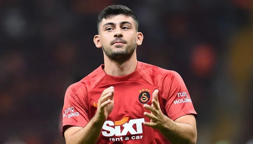 Galatasaray'ın yıldız futbolcusu Yusuf Demir nişanlandı! - Resim: 4