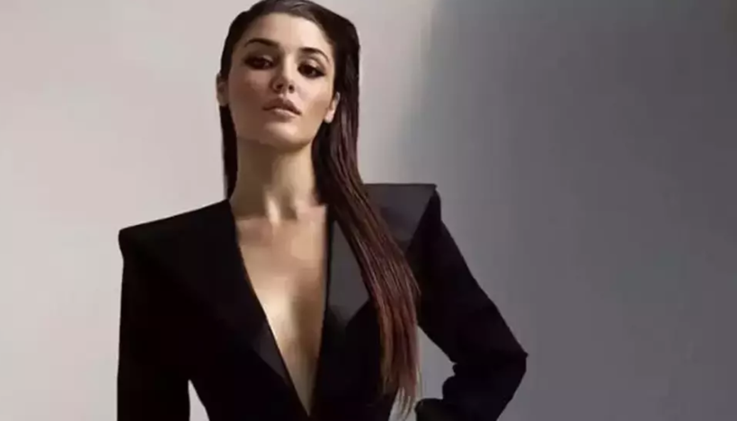 Yeni paylaşımı ortalığı karıştırdı! Suskun Hande Erçel'e beğeni yağdı... - Resim: 4