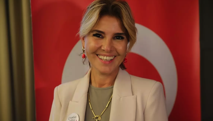 Cumhurbaşkanı Başdanışmanı Saral, Gülben Ergen'e acımadı yerden yere vurdu! - Resim: 2