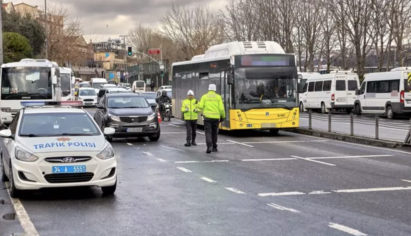 Araç sahipleri aman dikkat! Bayramda cezalarla cebiniz yanmasın - Resim: 1