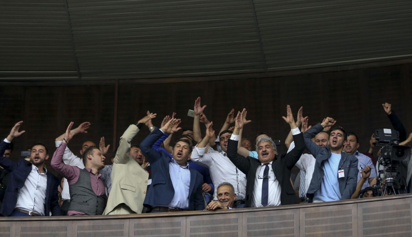 Ak Parti Grup toplantısında bir ilk! Binali Yıldırım bile şaşırdı - Resim: 2