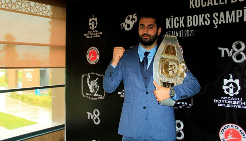 Milli boksör ile ünlü sunucu boşanıyor! 'Seni boşayıp Aleyna Tilki ile evleneceğim' - Resim: 4