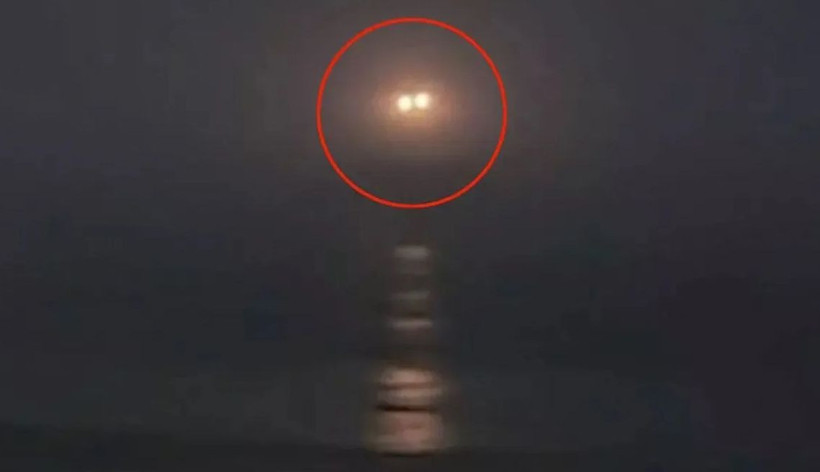 Gören herkes telefonlarına sarıldı! Gökyüzünde UFO paniği! - Resim: 2