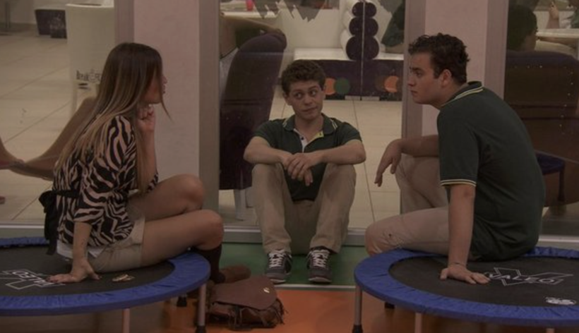 Pis Yedili'nin PC'sinin gerçek hali şaşırttı! Meğer makyajı saatler alıyormuş - Resim: 7