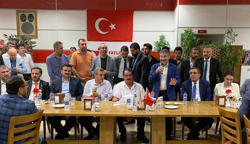 İbrahim Tatlıses siyasileri ve iş adamlarını ağırladı! Tayyip Erdoğan için ölürüm - Resim: 1