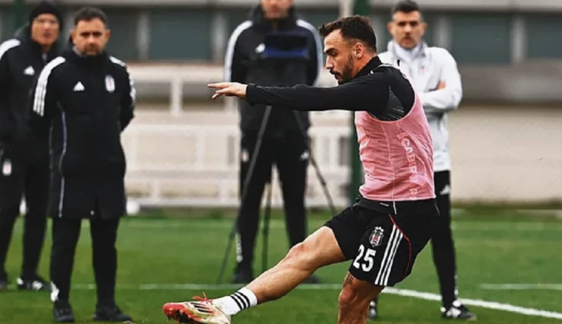 Beşiktaş’ta iki transfer bombası! Sergen Yalçın son kararı açıkladı - Resim: 1