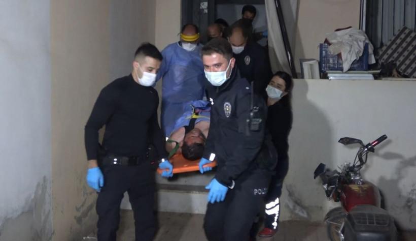 Annesinin ölüm haberine inanmadı 2 gün sonra evine gidince şok geçirip apartmanı birbirine kattı - Resim: 1