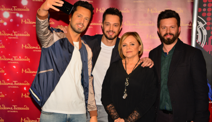 Murat Boz'un annesi hastanelik oldu uçakta kalp spazmı geçirdi - Resim: 4