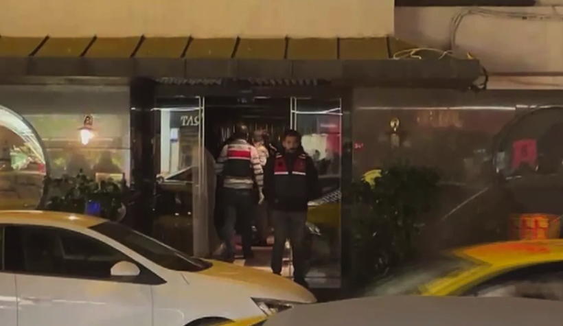 Baskının perde arkası aralandı! Ünlülerin sık gittiği mekanda gizli oda bulundu - Resim: 3