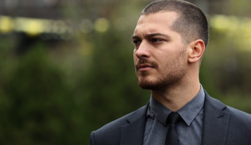 Çağatay Ulusoy formayı giydi, sosyal medya yıkıldı! Eşref sevenler ikiye bölündü - Resim: 2