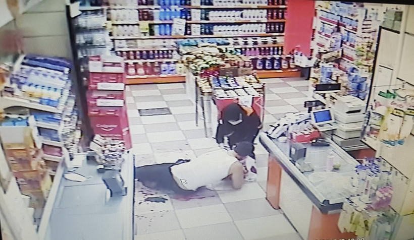 Esenyurt'ta evinde eşini başkasıyla yakalayan koca çılgına döndü - Resim: 2