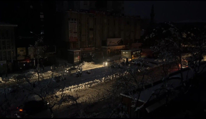 Isparta felaketi yaşadı! Şehrin elektriği günlerdir yoktu, kombiler çalışmıyor! - Resim: 2