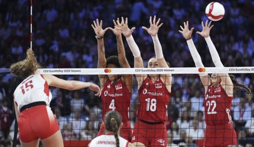 Şebnem Ferah'tan Filenin Sultanları'na destek! Tribünden izledi - Resim: 1