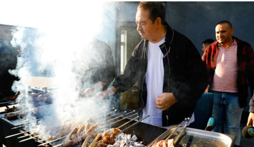 İbrahim Tatlıses 12 yılın ardından ilk kez yurtdışı konserinde! Önce mangal yaptı! - Resim: 3