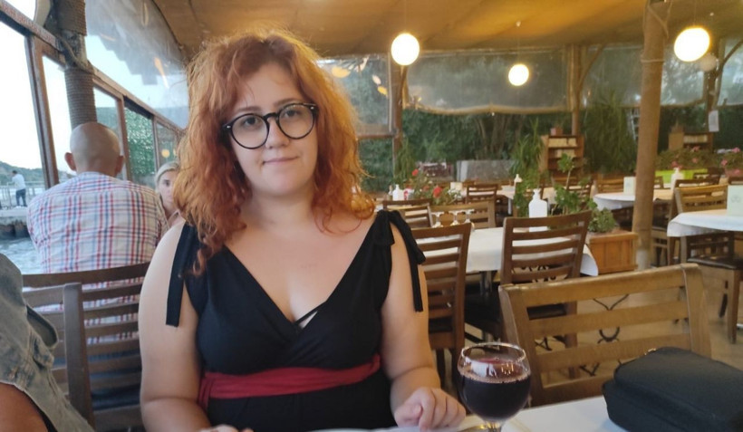 Üniversiteli genç kız evde saçını boyattı bir anda fenalaşıp öldü! - Resim: 1