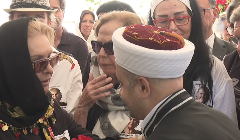 Ünlü ismin cenazesinde ‘saf’ krizi! Oğlu imama karşı çıktı - Resim: 1