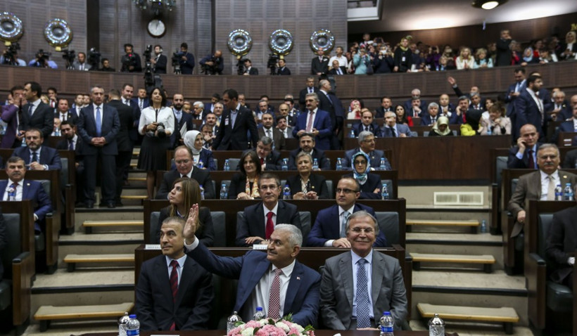 Ak Parti Grup toplantısında bir ilk! Binali Yıldırım bile şaşırdı - Resim: 1