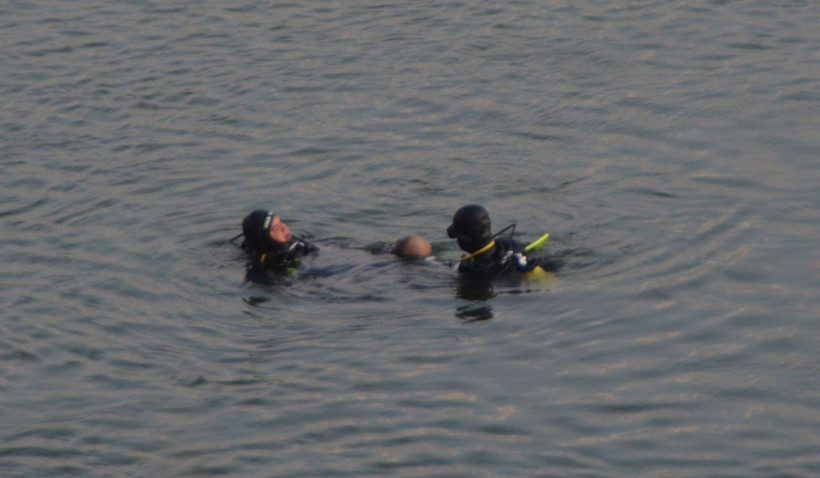 Samsun'da bir kişi otomobilini baraj gölüne sürdü - Resim: 1