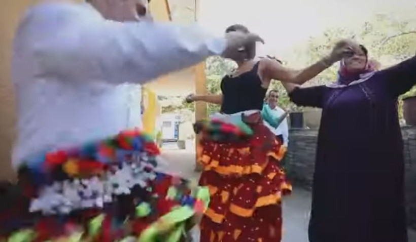 Zuhal Topal'dan Tv8'deki Yemekteyiz programında köçek dansı - Resim: 3