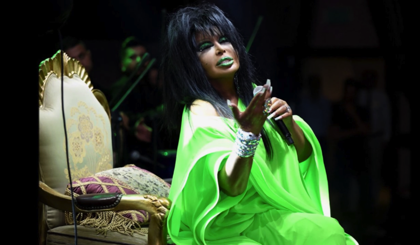 Diva Bülent Ersoy'un iftar davetine giderken giydiği kıyafete bakın - Resim: 3