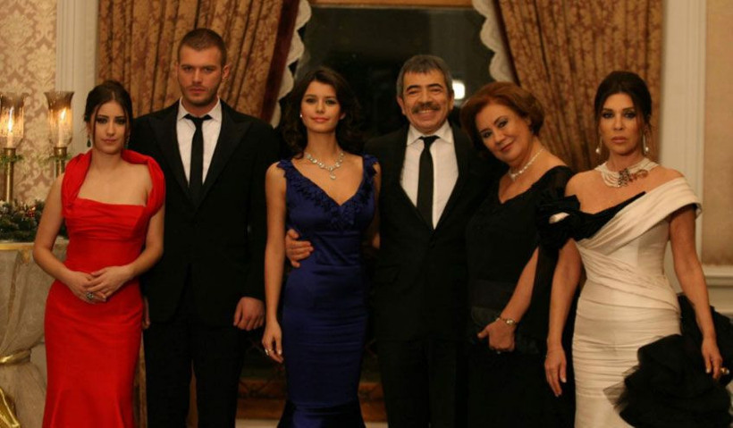 Aşk-ı Memnu dizisi Romanya'da yayınladı mahkeme yayını durdurdu! - Resim: 1