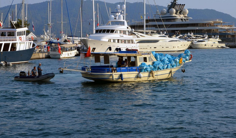 Muğla Marmaris koylarından topladığı çöpler çalındı - Resim: 2