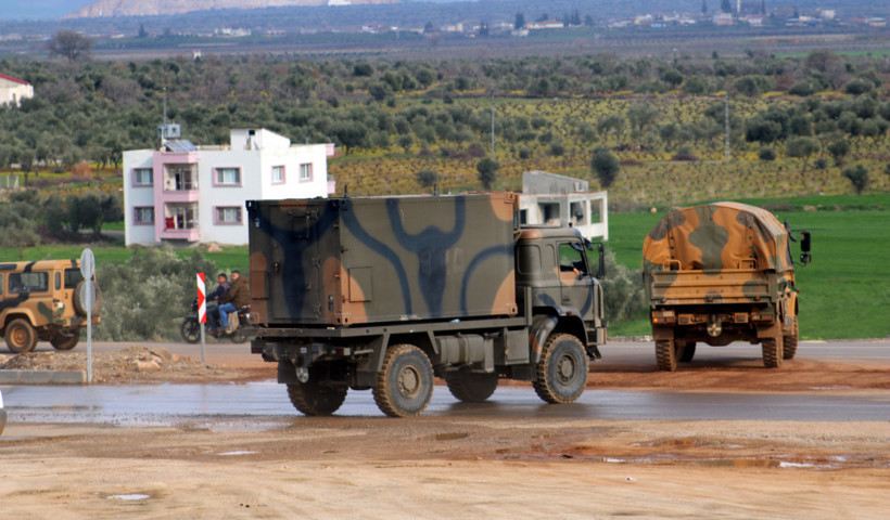 Afrin'de terör mevzileri bombalanıyor - Resim: 9